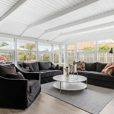 Three-bedroom In 펜션